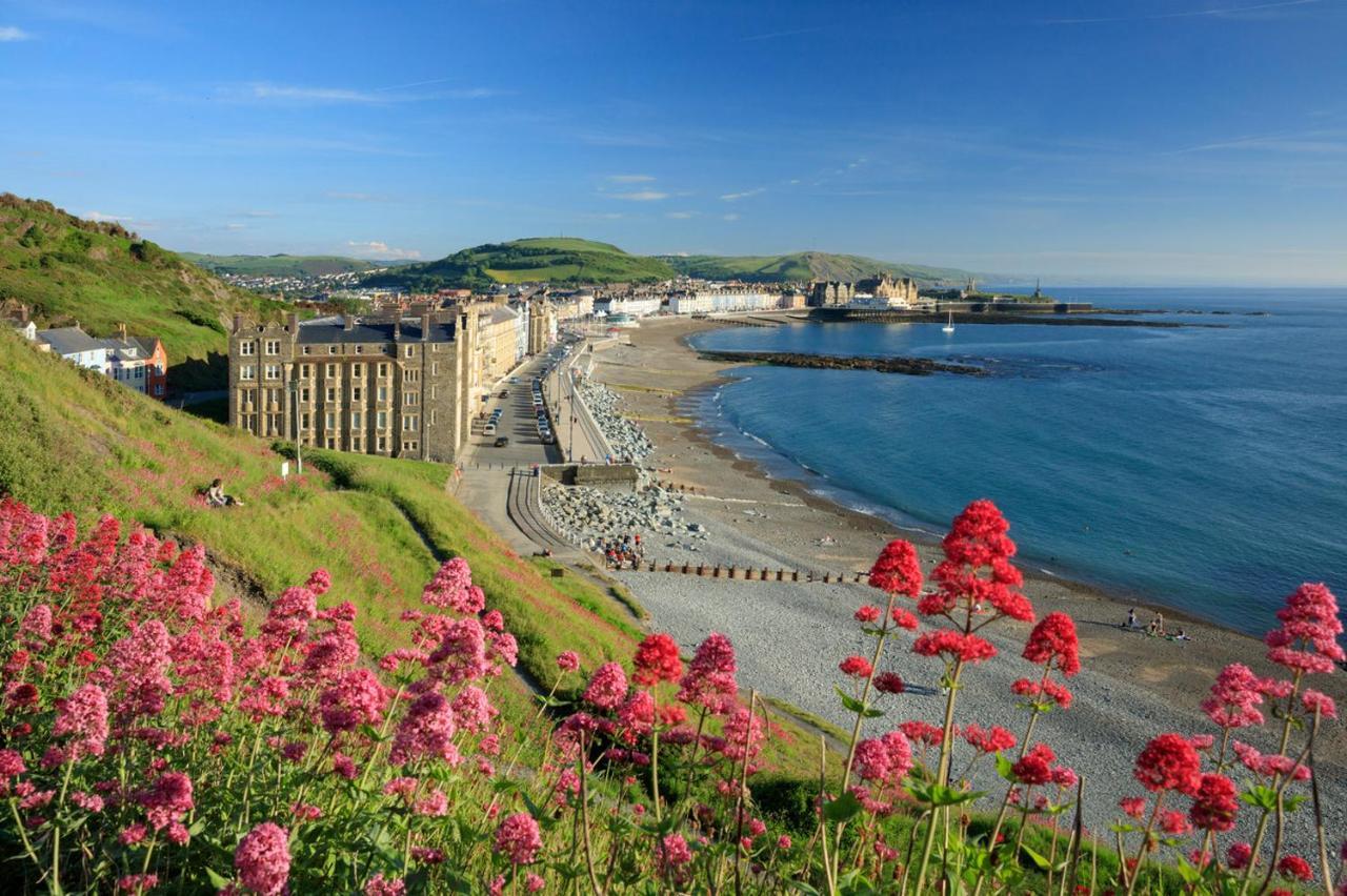 New Central Seafront Apartment- Stunning Sea Views Aberystwyth Exterior foto