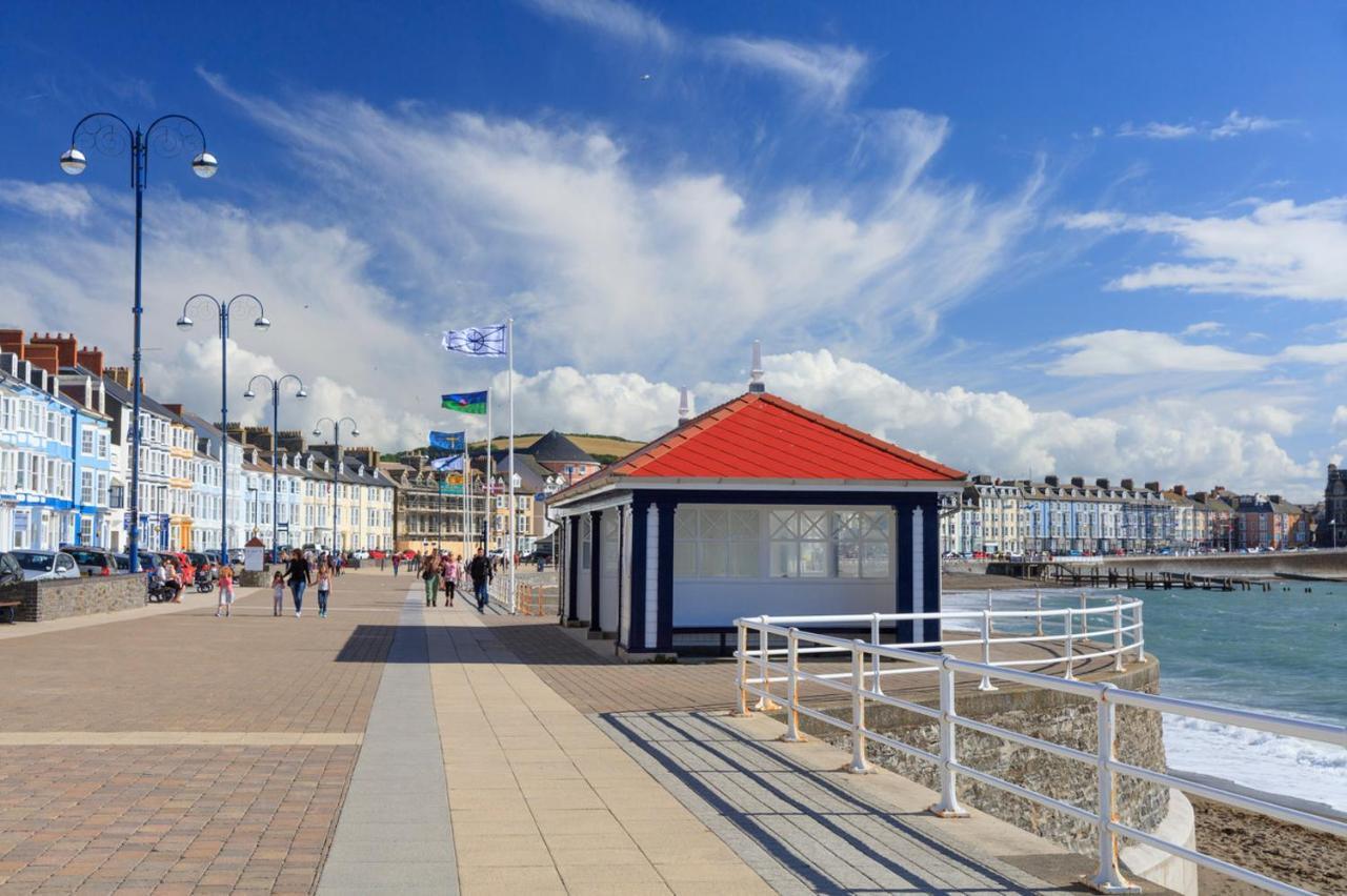 New Central Seafront Apartment- Stunning Sea Views Aberystwyth Exterior foto