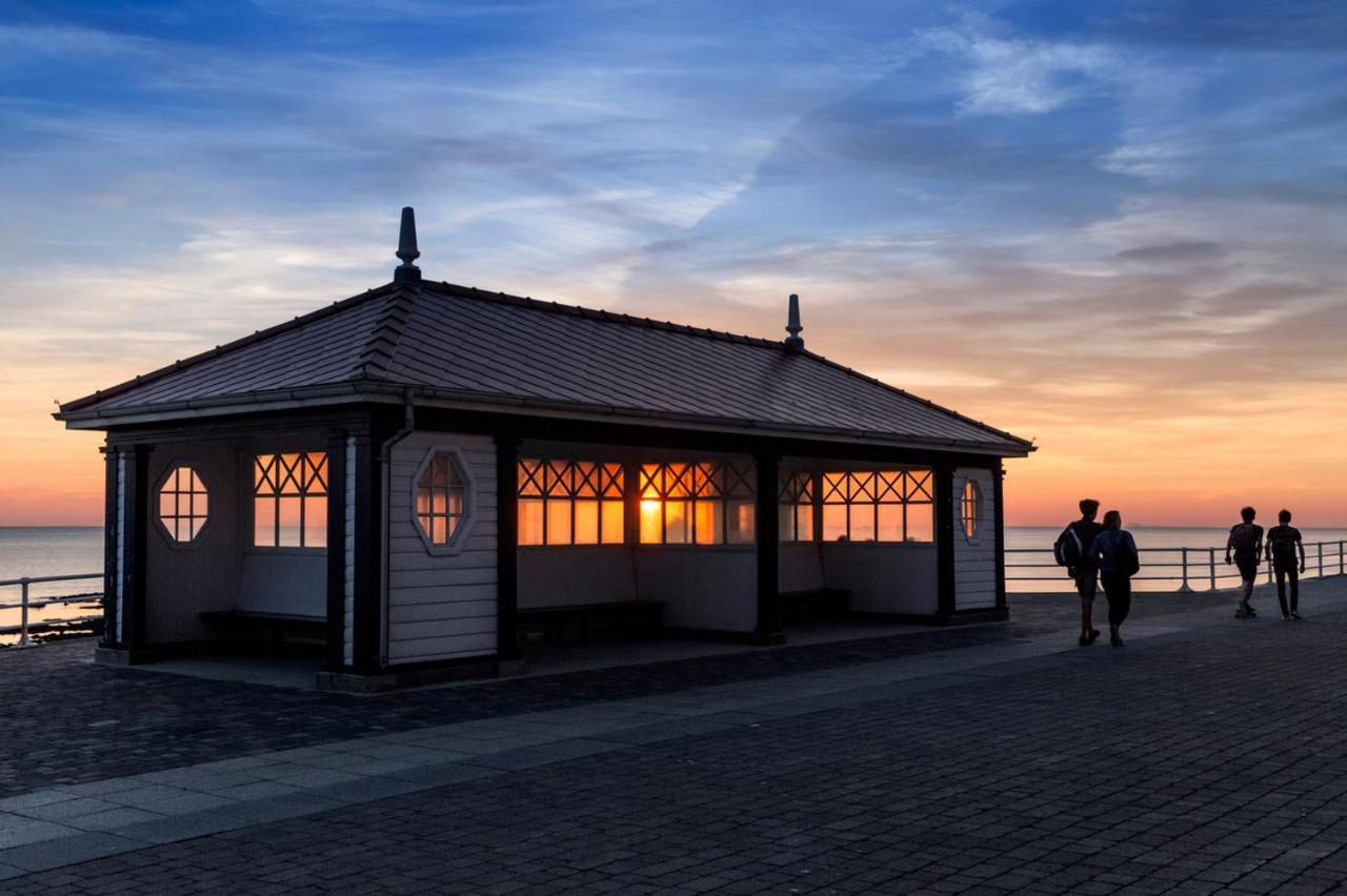 New Central Seafront Apartment- Stunning Sea Views Aberystwyth Exterior foto